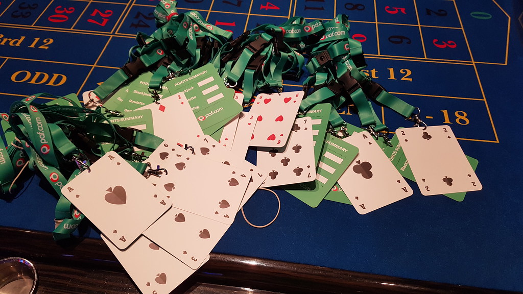 Permainan Judi Kartu Remi serta Domino di IDN Poker Online